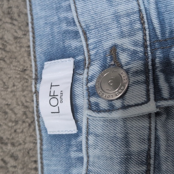 LOFT Light Wash Straight Leg Jeans size 14 - Picture 4 of 12